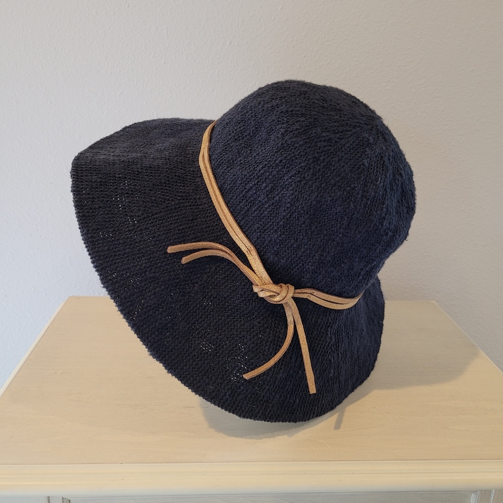 Woven wide-brim Floppy cotton-blend breathable hat in black with tan cord belt